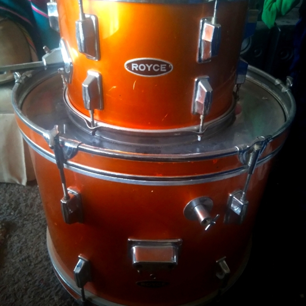 Royce bass and tom drums with bracket